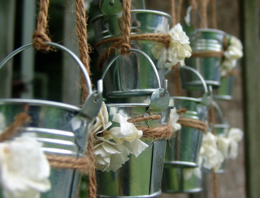 Souvenir Pernikahan Unik yang terbuat dari Kaleng bekas Souvenir Pernikahan Unik