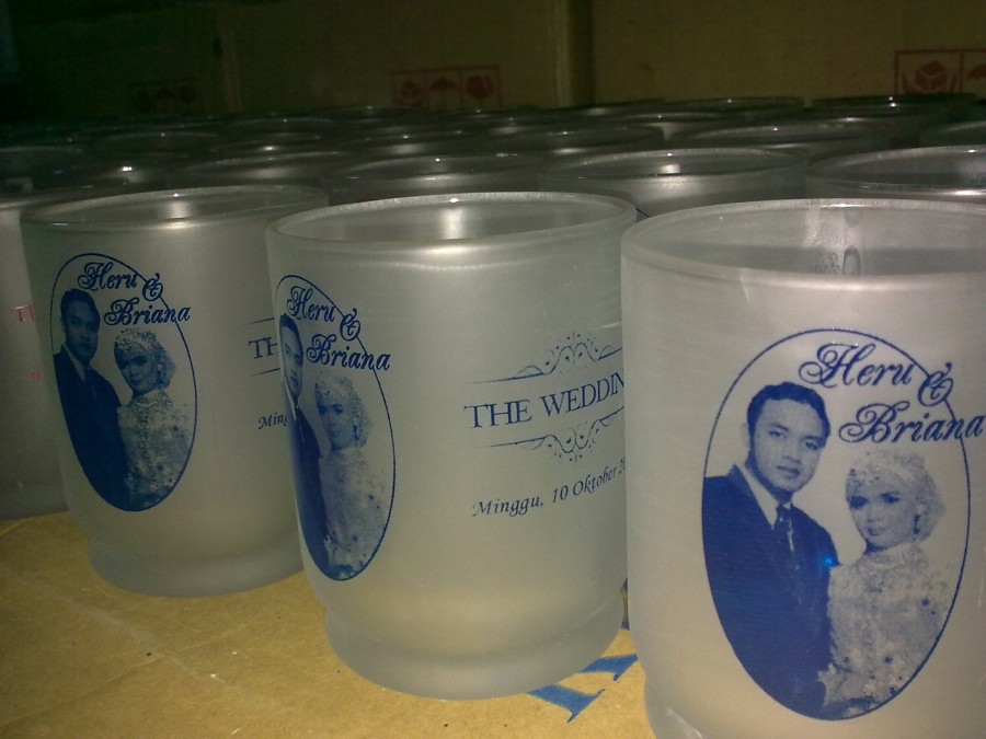 Souvenir Gelas Ada Gambar Souvenir Pernikahan Gelas Bergambar