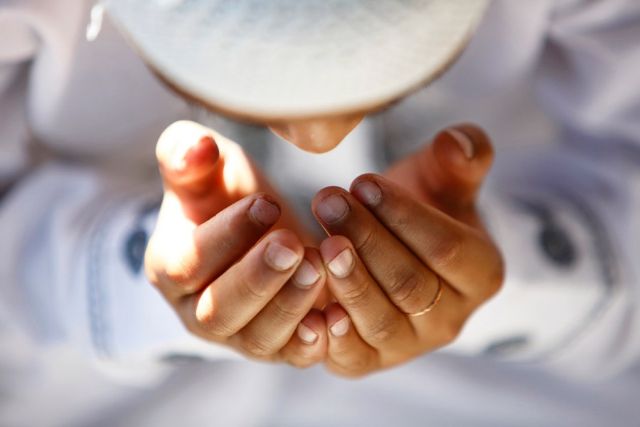 Bacaan Doa Setelah Sholat Fardhu yang Bisa Kamu Ikuti