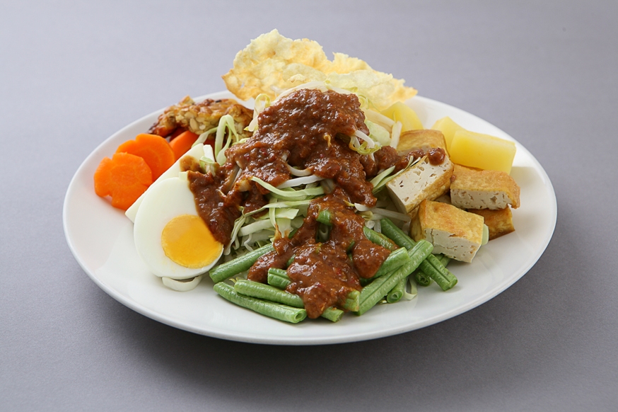 Gado-gado, Makanan khas Indonesia yang mendunia.