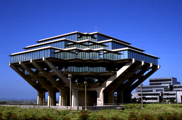 Perpustakaan Geisel di Universitas Kalifornia