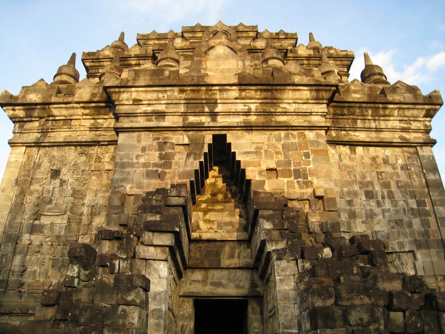 Fakta dan Sejarah Peninggalan Kerajaan Mataram Kuno 