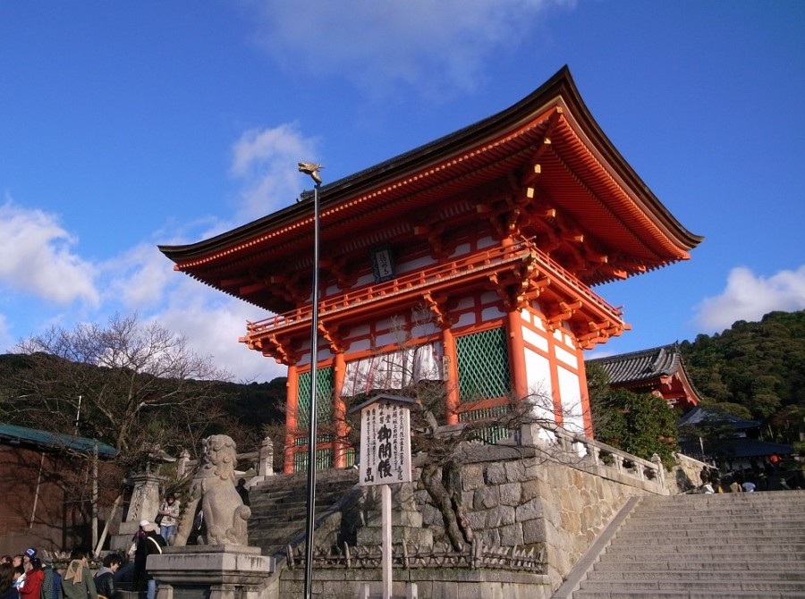 Kiyomizu-dera di Jepang