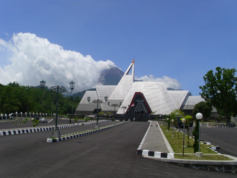 Museum Gunung Api Merapi di Jl. Kaliurang Km.22, Banteng, Hargobinangun, Pakem, Sleman, Yogyakarta