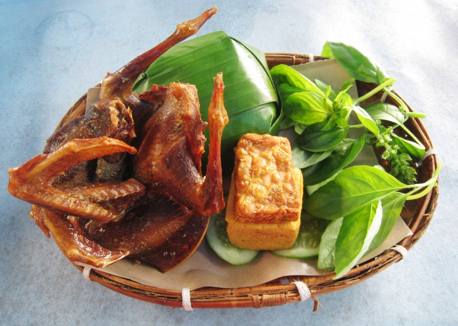 17 Tempat yang Wajib Kamu Kunjungi Saat Berburu Kuliner di ...