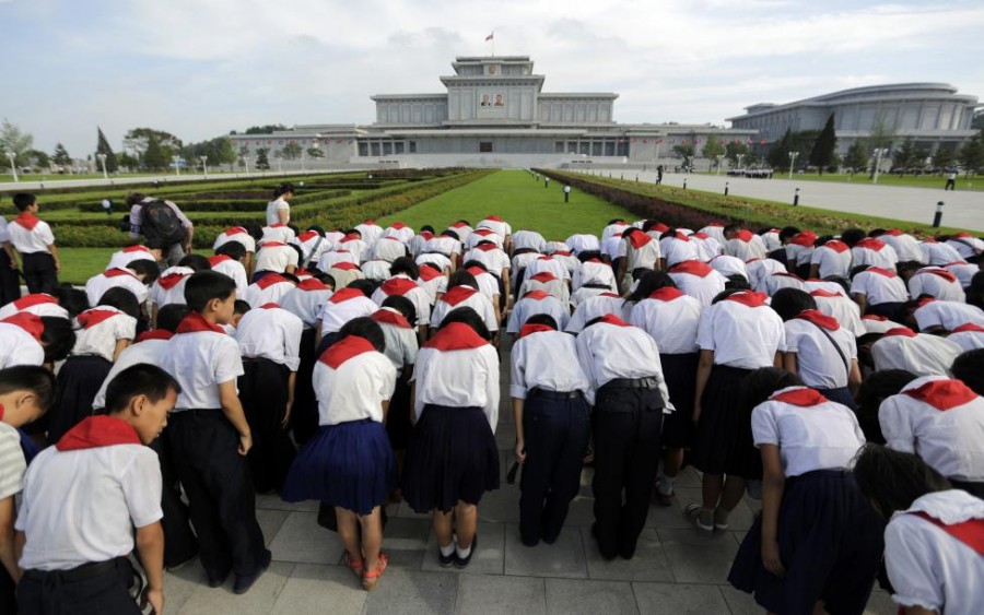 19 Potret Kehidupan  Anak anak di Korea  Utara 