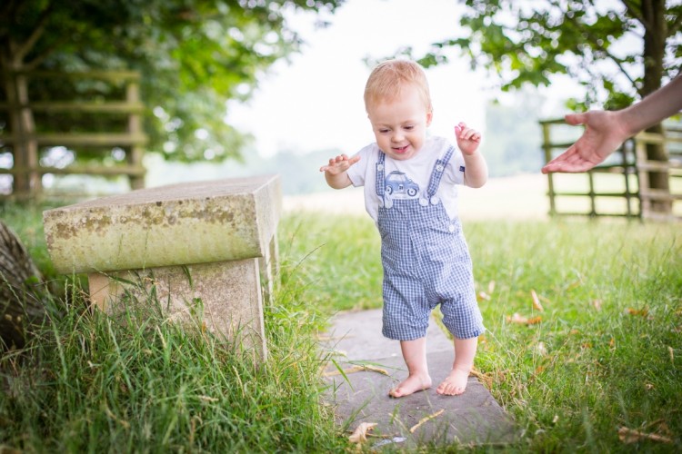 52 Gambar  Anak  Lucu yang Bakal Jadi Mood Booster Buat Kamu 