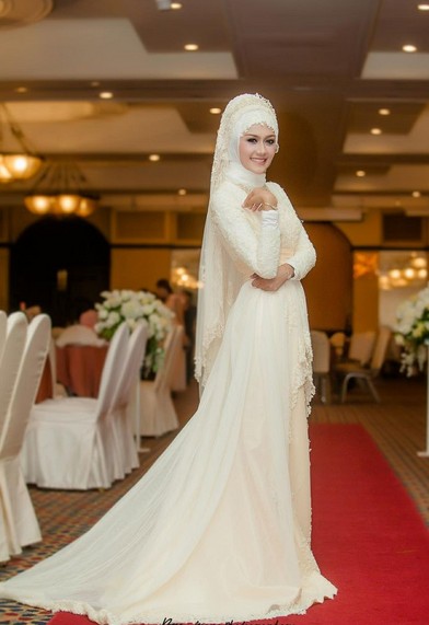 6 Model Gaun Pengantin Muslimah Modern Terbaik Saat Ini 