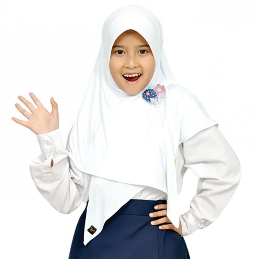 Hijab Putih untuk Anak Perempuan