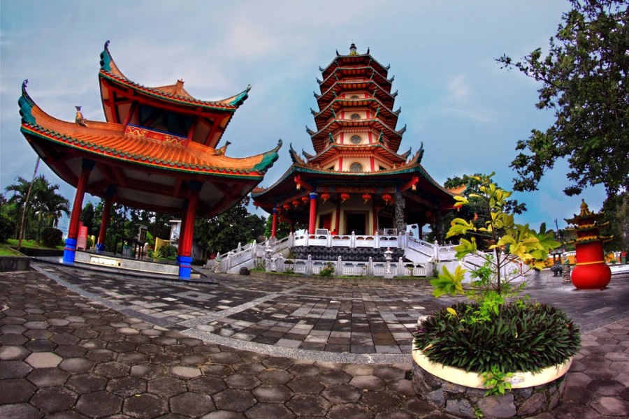 Wisata Semarang Vihara Buddhagaya Watugong