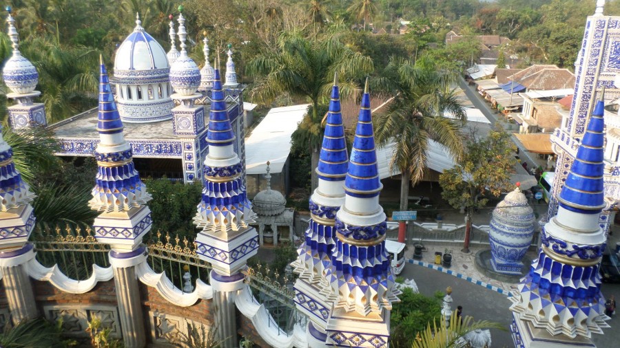 FaktaFakta Unik Masjid Tiban Malang yang Membuat Orang