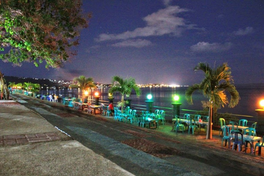 pantai pulau bau-bau