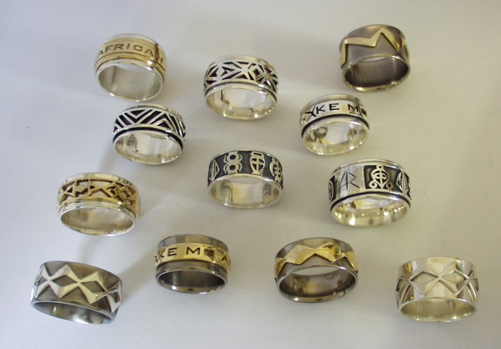 africanengagementrings.com