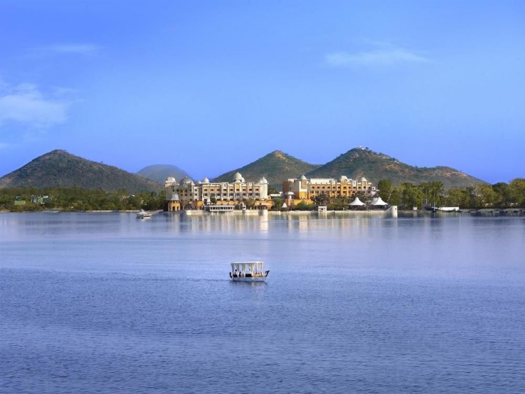 www.hotels.com