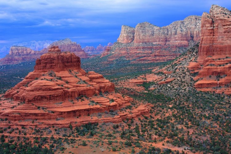 www.bobstaxisedona.com